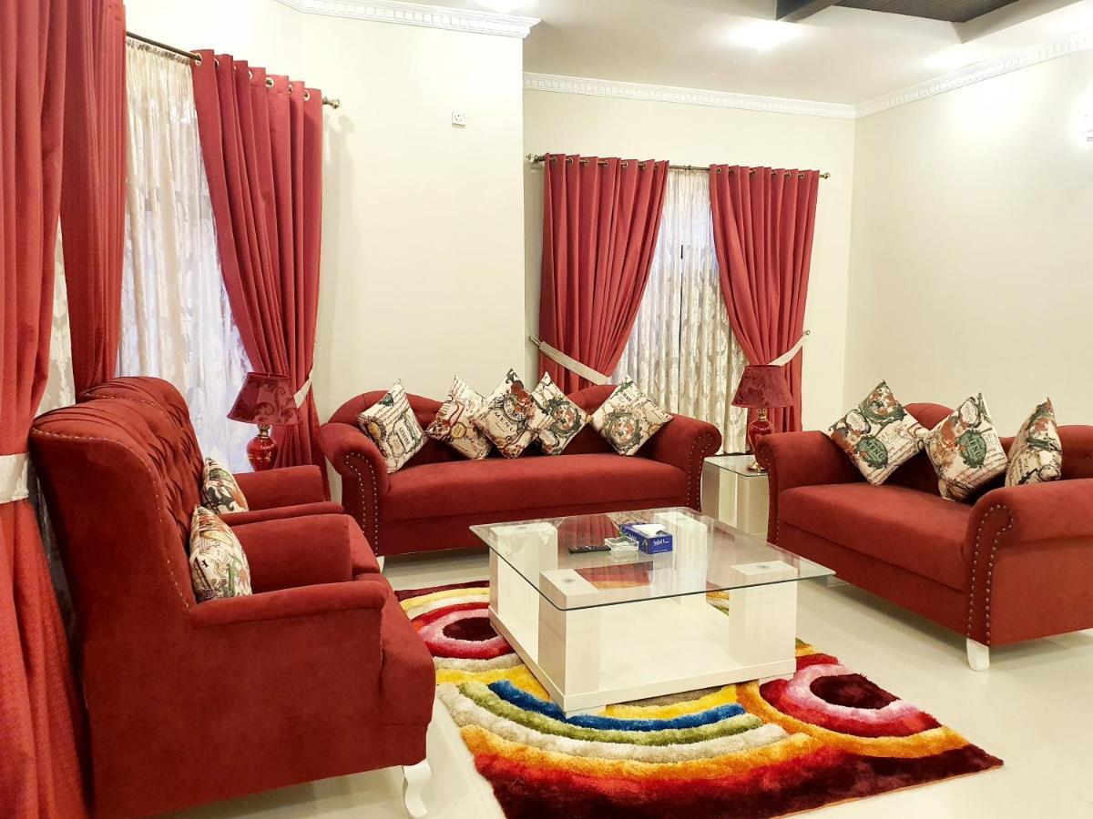 Royal Villa F-10/2 Islamabad Exterior photo